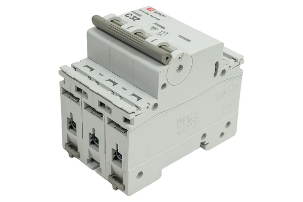Автоматический выключатель EKF 3P 32А (C) 6кА ВА 47-63N PROxima M636332C